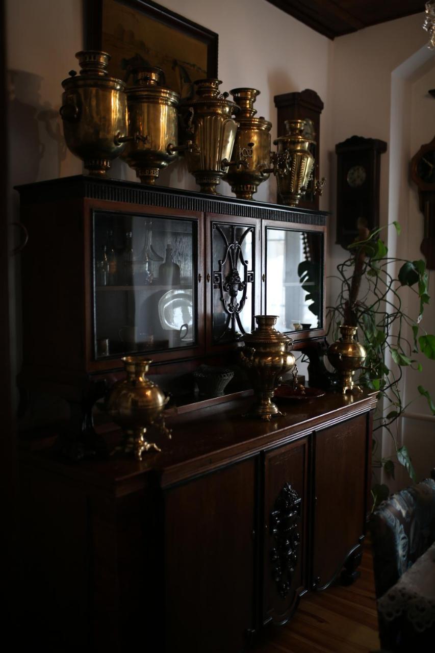 Antique House Hotel Dubno Ngoại thất bức ảnh